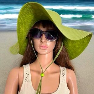 NWOT Large Wide Brim Green Sun Hat